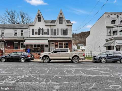 231 S NICHOLS STREET, SAINT CLAIR, PA 17970