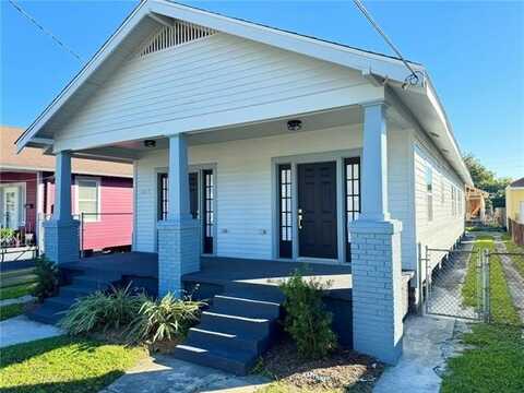 2644 GLADIOLUS Street, New Orleans, LA 70122