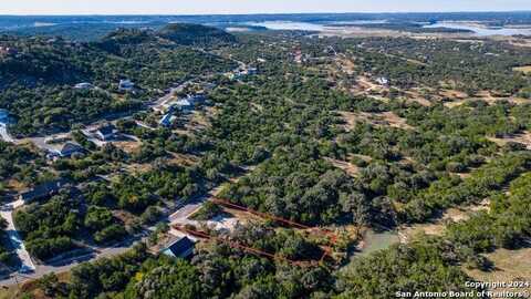 1300 FLAGSTONE DR, Fischer, TX 78623