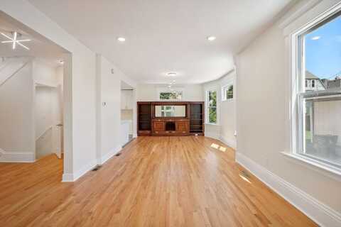 Laurel, SAINT PAUL, MN 55104