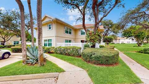 Bridgewater Court, Lake Clarke Shores, FL 33406