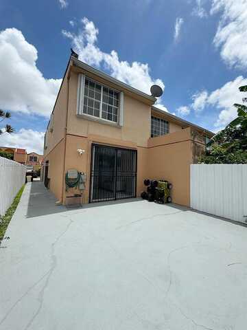 W 38Th Ter, Hialeah, FL 33012