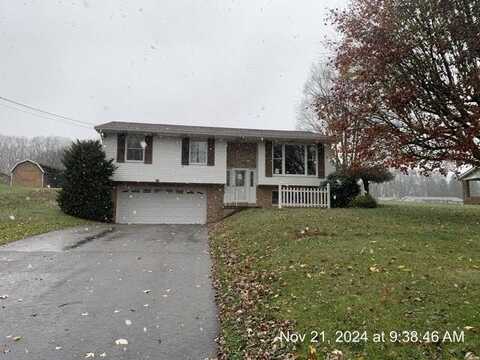 239 Maple Drive, Karns City, PA 16040