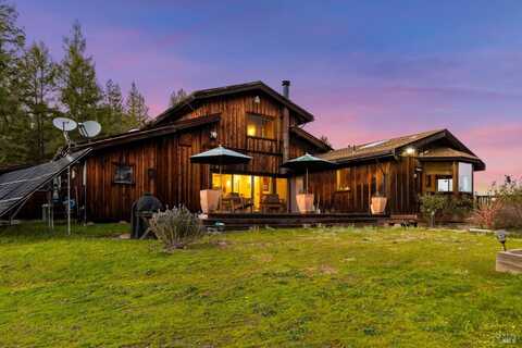 27700 Nash Mill Road, Philo, CA 95466