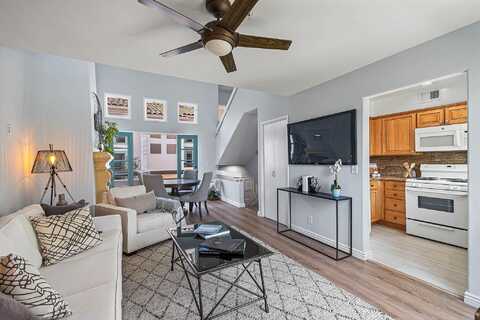 8562 W West Knoll Drive, West Hollywood, CA 90069