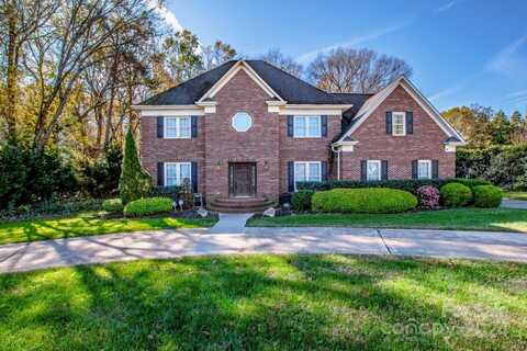 6021 Fox Crossing Drive, Charlotte, NC 28216