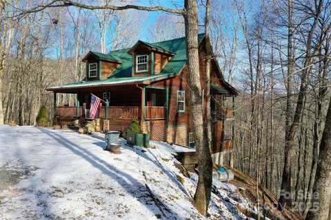 396 Sharons Bluff, Franklin, NC 28734