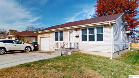 8332 Cass Street, Omaha, NE 68114