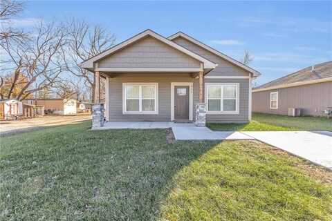 934 E Hamblin Street, Ottawa, KS 66067