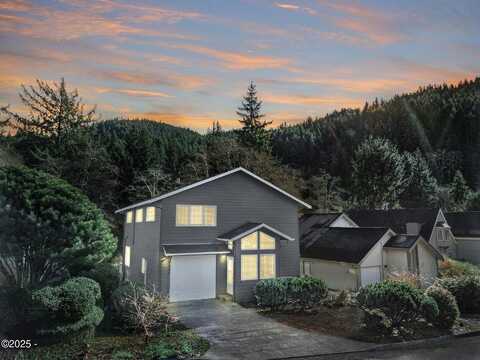 444 Combs, Yachats, OR 97498