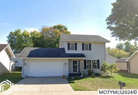 2211 26th Street SW, Mason City, IA 50401