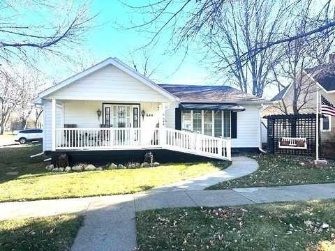 644 N 10th Avenue, Broken Bow, NE 68822