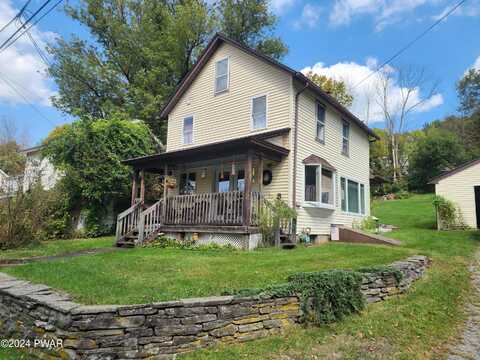 453 Old Willow Avenue, Honesdale, PA 18431