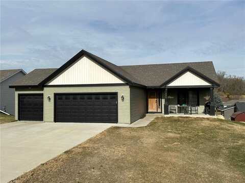 526 8th Street SW, Pine Island, MN 55963