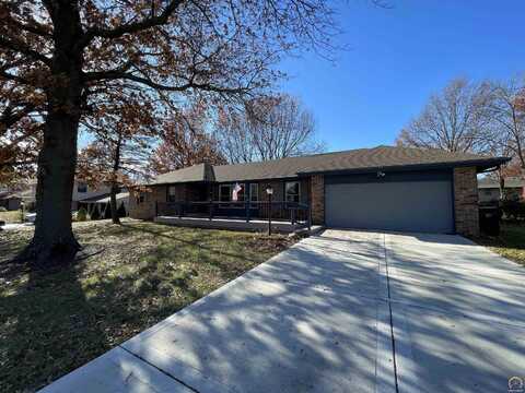 3037 SE Starlite DR, Topeka, KS 66605