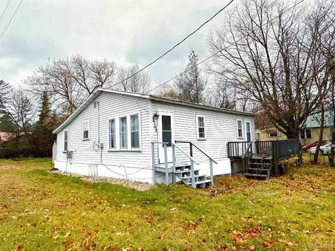 2103 Longyear, Marquette, MI 49855