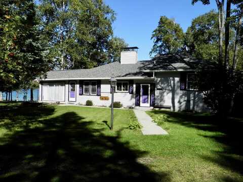 16294 Morningside Lane, Cheboygan, MI 49721