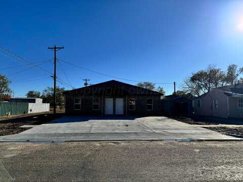 209 E 12th Street, Dumas, TX 79029