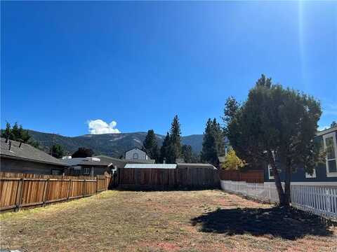 2092 Cedarpine Lane, Big Bear City, CA 92314