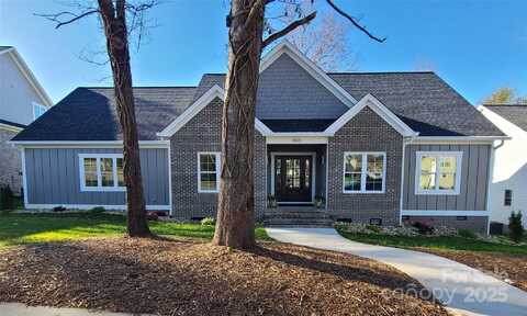 405 19th Avenue Circle NW, Hickory, NC 28601