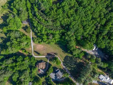 000 Paula Drive, Columbus, NC 28722