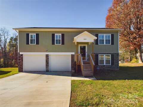 3215 24th Street NE, Hickory, NC 28601