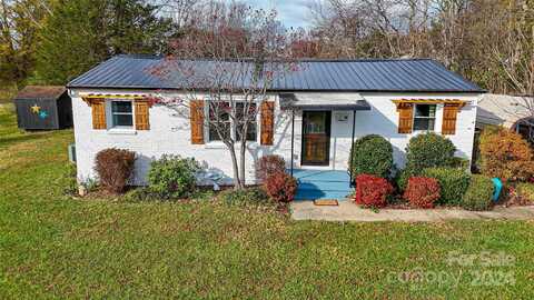 109 SE Plymouth Road, Lenoir, NC 28645