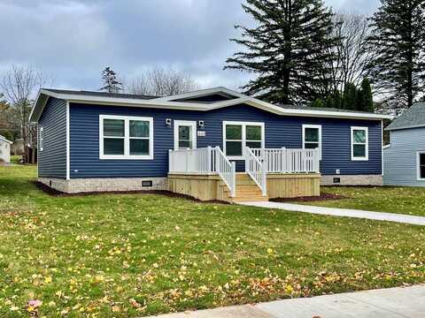 444 N 7th Ave, Sturgeon Bay, WI 54235