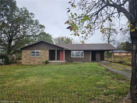 803 1st ST, Talihina, OK 74571