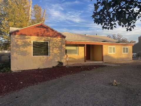 6668 ELWOOD Drive NW, Los Ranchos, NM 87107