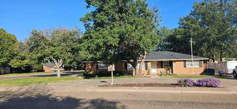 201 Morton Avenue, Dumas, TX 79029