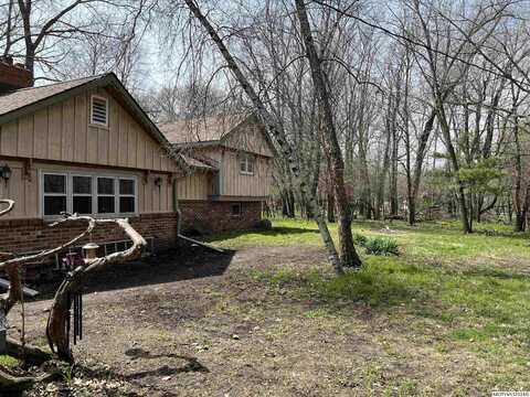 12 W River St, ROCK FALLS, IA 50467