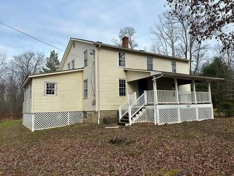 1047 Wolfs Corner Road, Tionesta, PA 16353