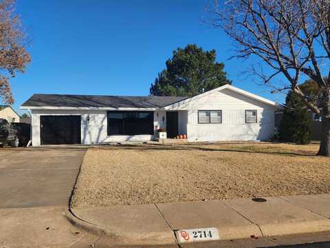 2714 Walnut St, Hays, KS 67601