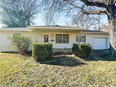 201 N Carbon Street, Girard, KS 66743