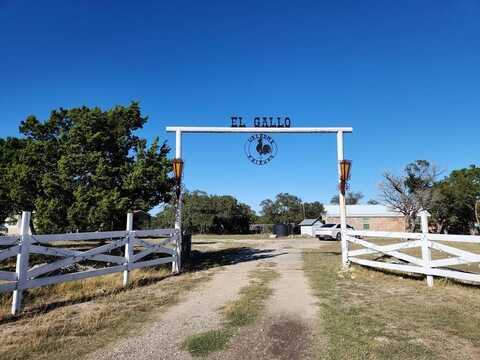 90 Turkey Spur, Kerrville, TX 78028