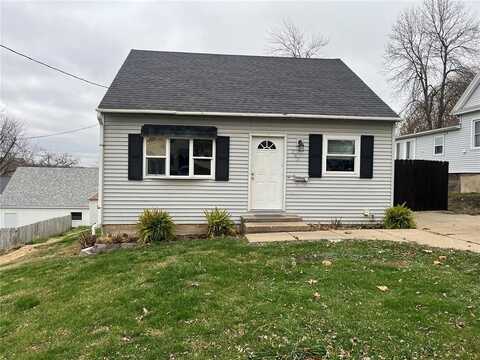 202 N Williams Street, Anamosa, IA 52205