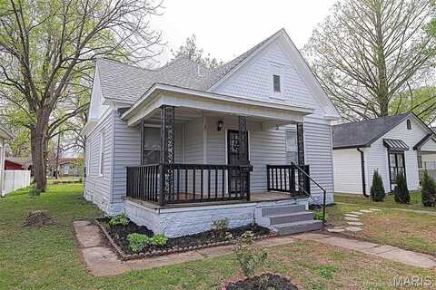122 W Parker Avenue, Chaffee, MO 63740