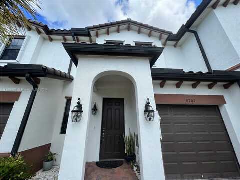 8902 NW 103rd Path, Doral, FL 33178