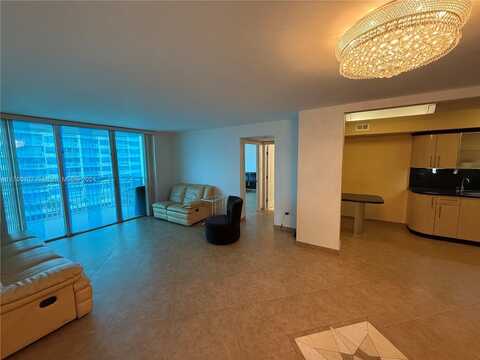 18041 Biscayne Blvd, Aventura, FL 33160