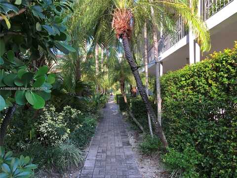 4780 Pine Tree Dr, Miami Beach, FL 33140