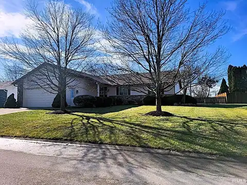 8213 N Seneca Drive, Muncie, IN 47303