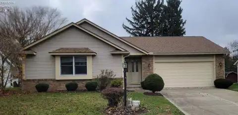 205 Briarwood Drive, Fremont, OH 43420