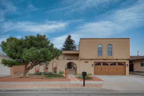 7221 YORKTOWN Avenue NE, Albuquerque, NM 87109