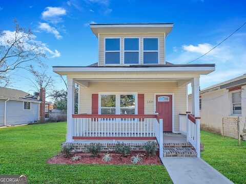 1329 New Castle, Savannah, GA 31415