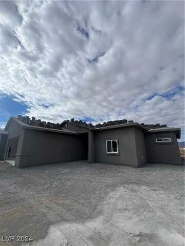 2750 Zephyr Avenue, Pahrump, NV 89048