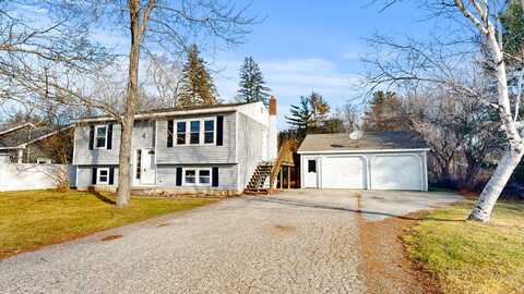 16 Ann Street, Lewiston, ME 04240