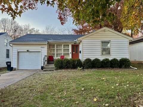 1069 S Thelma Avenue, Springfield, MO 65807