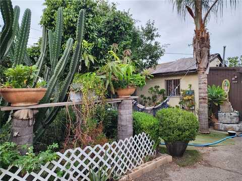 16719 E Renwick, Azusa, CA 91702