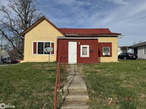 1021 W Washington Street, Centerville, IA 52544